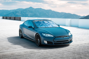 Tesla S with Ohm Wheels Proton